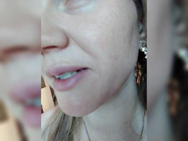 Live sex webcam photo for Alenushka888 #272884479