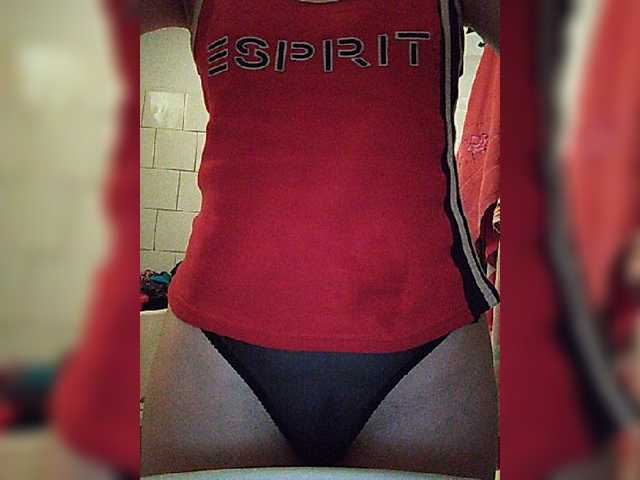 Live sex webcam photo for Alenushka888 #272915429