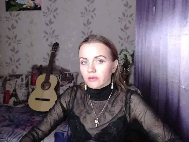 Live sex webcam photo for Alenushka888 #273246326