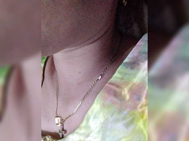 Live sex webcam photo for Alenushka888 #273787445