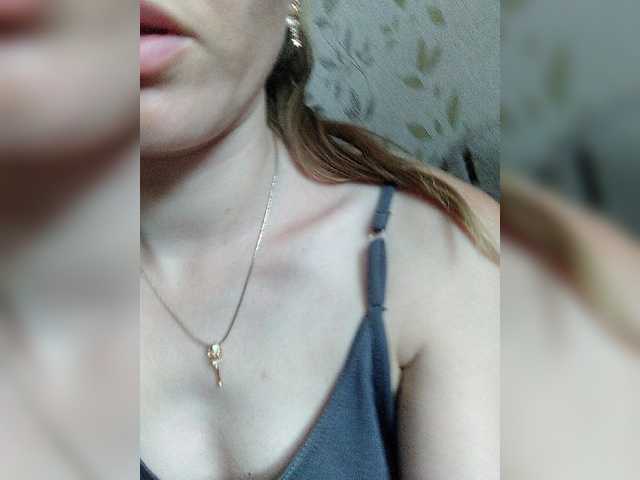 Live sex webcam photo for Alenushka888 #273823296