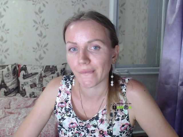 Live sex webcam photo for Alenushka888 #274188985