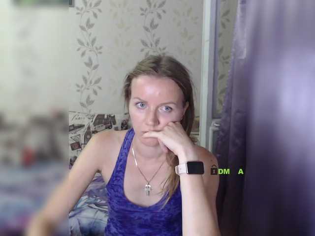 Live sex webcam photo for Alenushka888 #274232305