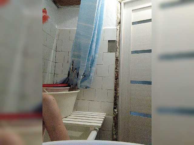 Live sex webcam photo for Alenushka888 #274338614