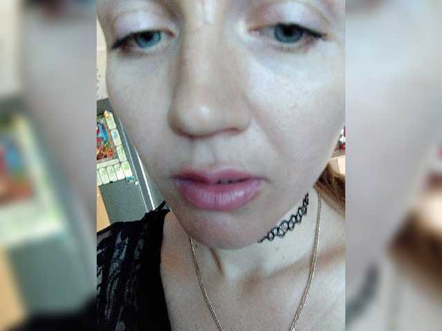 Live sex webcam photo for Alenushka888 #274633508