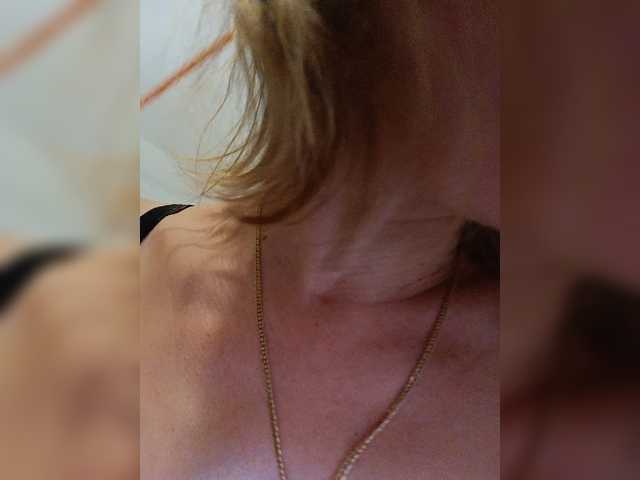 Live sex webcam photo for Alenushka888 #276093760