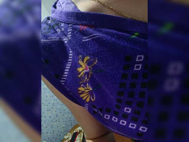 Live sex webcam photo for Alenushka888 #276287134