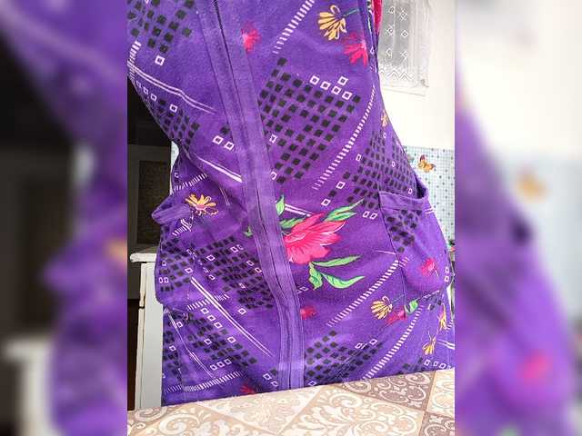 Live sex webcam photo for Alenushka888 #276291184