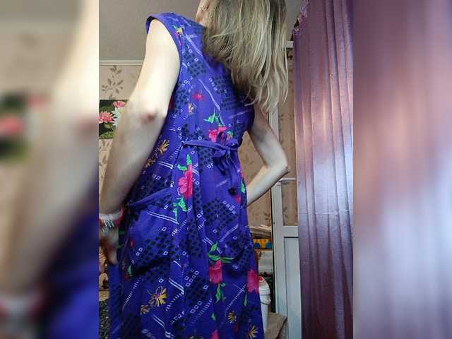 Live sex webcam photo for Alenushka888 #276294767