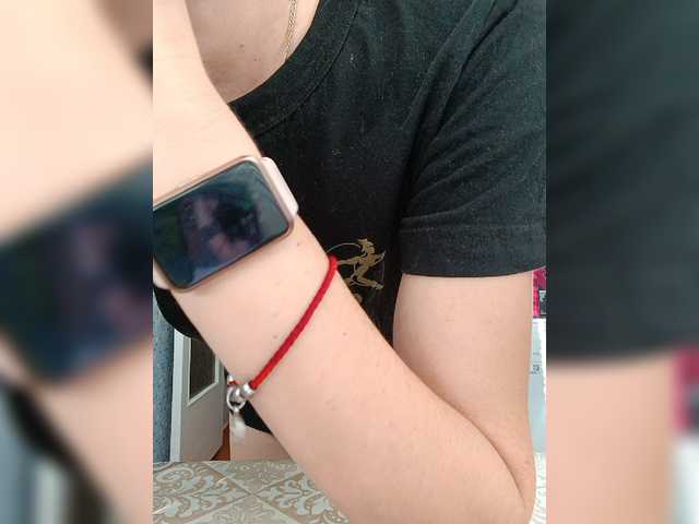 Live sex webcam photo for Alenushka888 #276375081