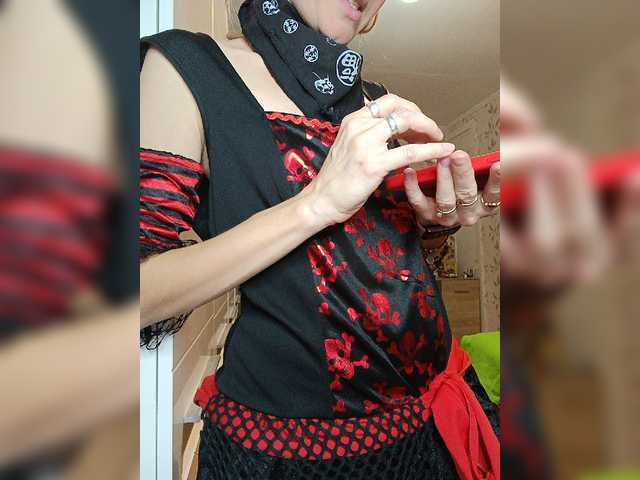 Live sex webcam photo for Alenushka888 #276434873