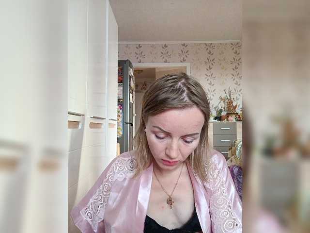 Live sex webcam photo for Alenushka888 #276543263