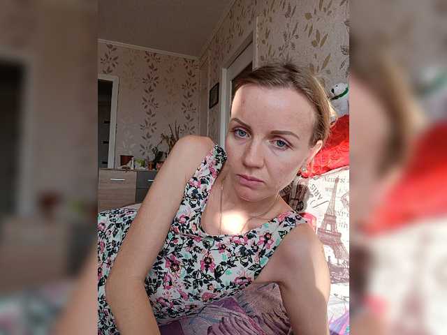 Live sex webcam photo for Alenushka888 #276612928