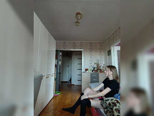 Live sex webcam photo for Alenushka888 #276646034