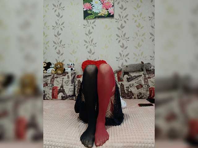 Live sex webcam photo for Alenushka888 #276689141