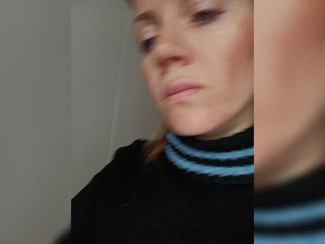 Live sex webcam photo for Alenushka888 #276743018