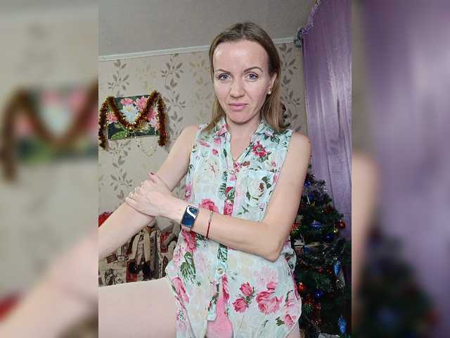 Live sex webcam photo for Alenushka888 #276826740