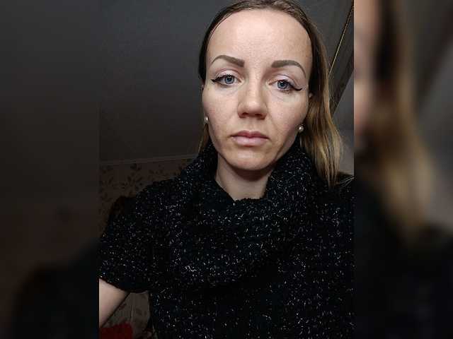 Live sex webcam photo for Alenushka888 #276849741