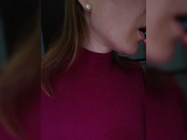 Live sex webcam photo for Alenushka888 #276885181