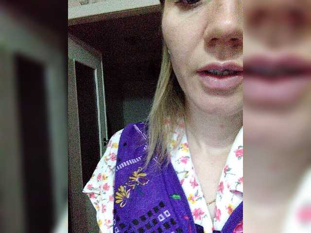 Live sex webcam photo for Alenushka888 #276973325