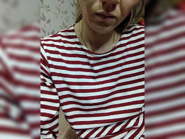 Live sex webcam photo for Alenushka888 #277058563