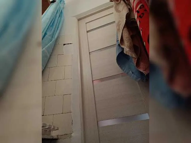 Live sex webcam photo for Alenushka888 #277242678