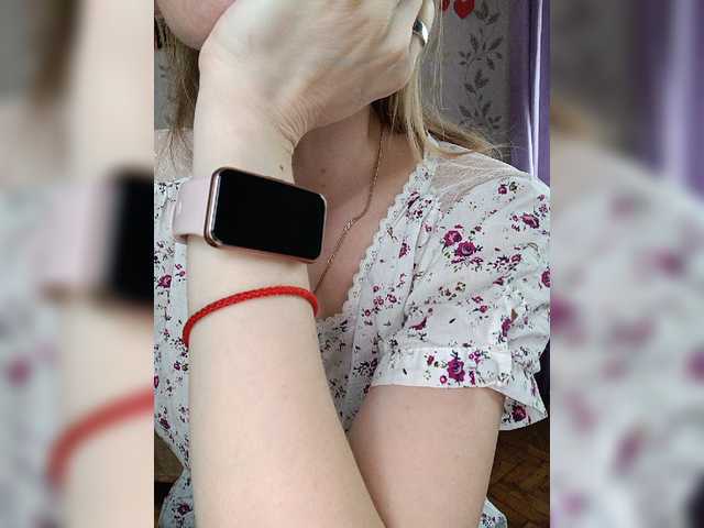 Live sex webcam photo for Alenushka888 #277420640