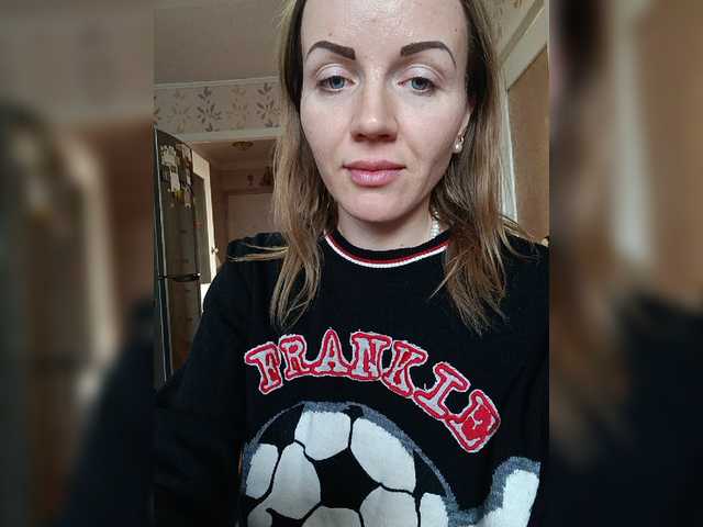 Live sex webcam photo for Alenushka888 #277482378