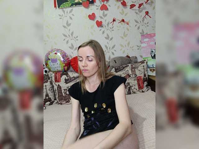 Live sex webcam photo for Alenushka888 #277666891