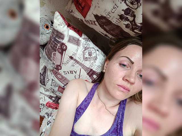 Live sex webcam photo for Alenushka888 #277722220