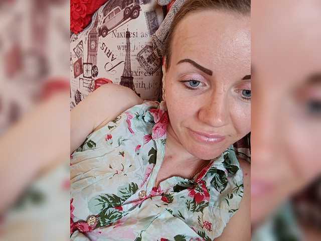 Live sex webcam photo for Alenushka888 #277950870