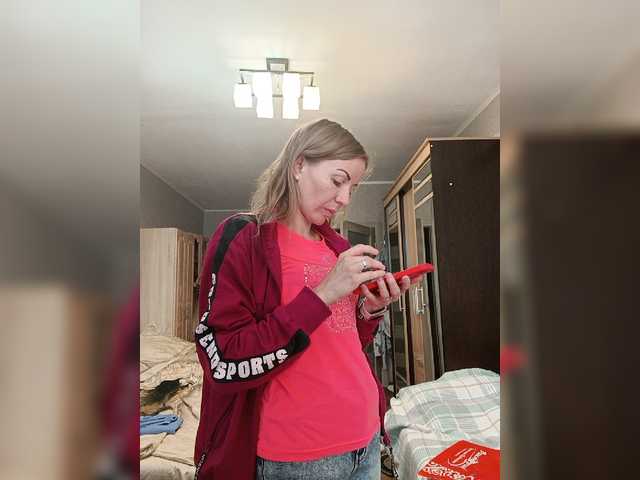 Live sex webcam photo for Alenushka888 #278093511