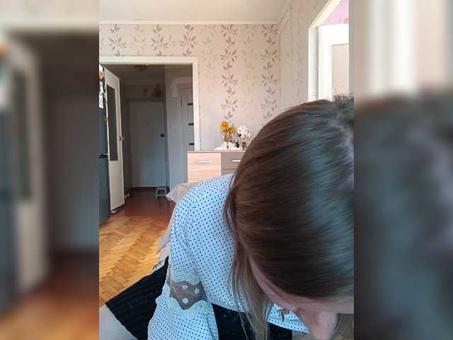 Live sex webcam photo for Alenushka888 #278193288