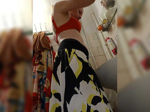 Live sex webcam photo for Alenushka888 #278211354