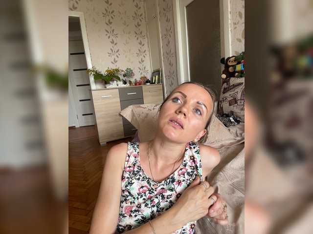 Live sex webcam photo for Alenushka888 #278229887