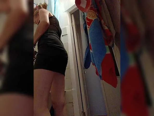 Live sex webcam photo for Alenushka888 #278248878