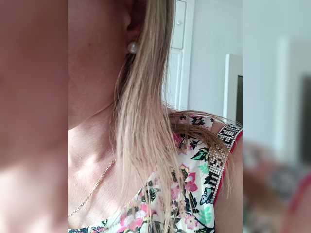 Live sex webcam photo for Alenushka888 #278267995