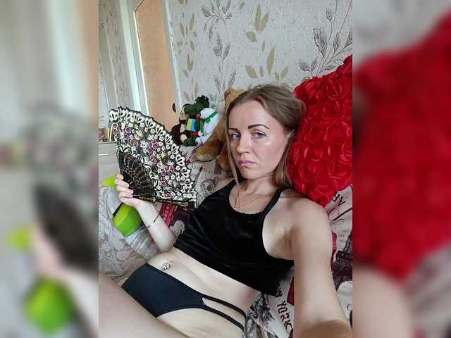 Live sex webcam photo for Alenushka888 #278311025