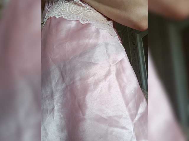 Live sex webcam photo for Alenushka888 #283965561