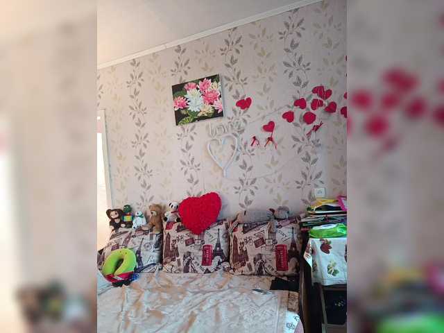 Live sex webcam photo for Alenushka888 #286857232