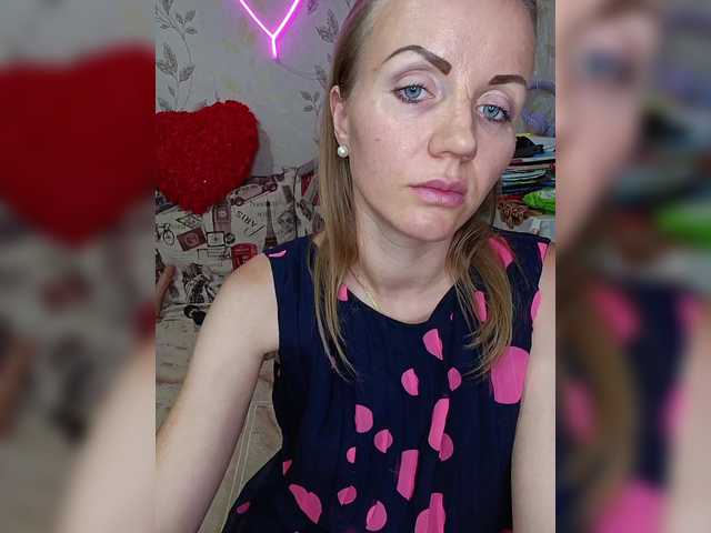 Live sex webcam photo for Alenushka888 #288119167