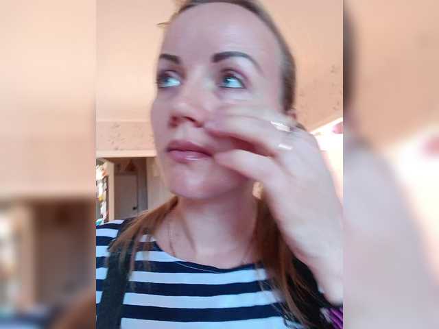 Live sex webcam photo for Alenushka888 #290034318