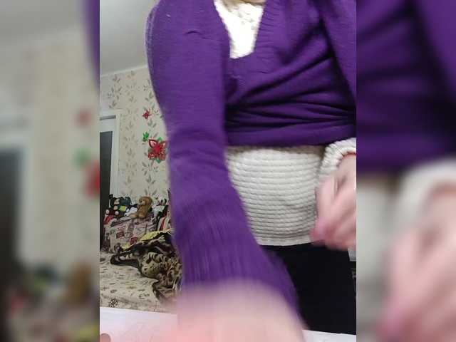 Live sex webcam photo for Alenushka888 #290321313