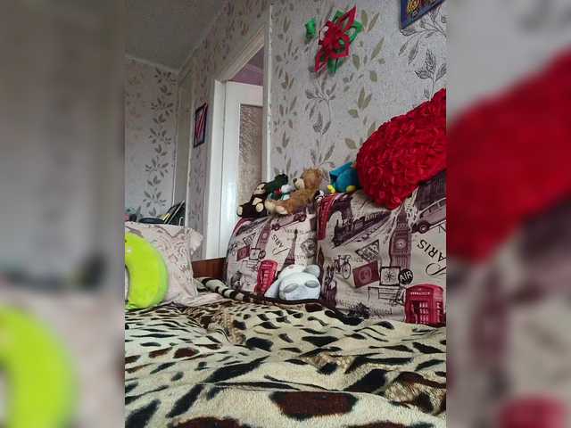 Live sex webcam photo for Alenushka888 #290422204