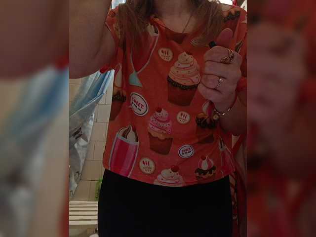 Live sex webcam photo for Alenushka888 #290424036