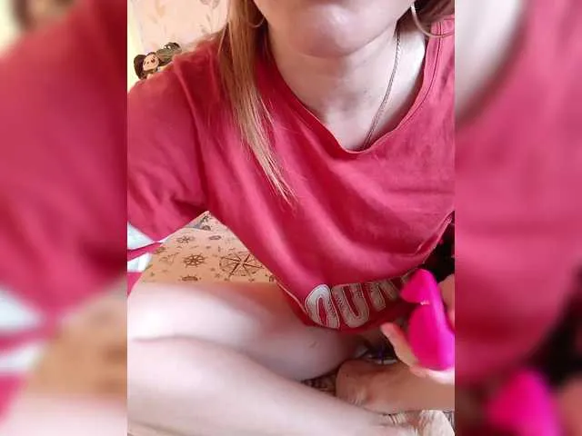 Live sex webcam photo for Alenushka888 #290730979