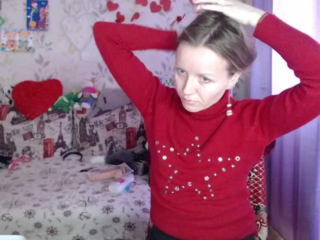 Live sex webcam photo for Alenushka888 #290791309