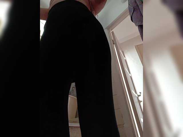 Live sex webcam photo for Alenushka888 #290798294