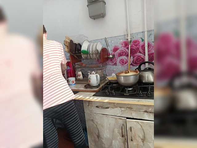 Live sex webcam photo for Alenushka888 #290875342