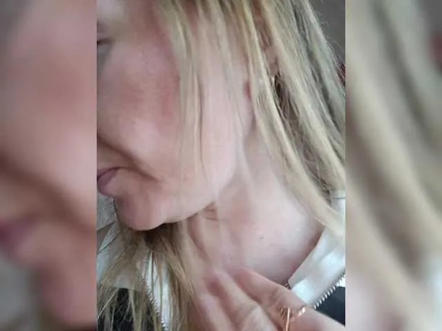 Live sex webcam photo for Alenushka888 #290996504